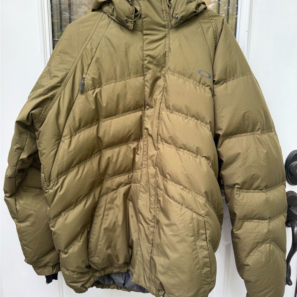 Oakley Men's olive green duck down Puffer Jacket